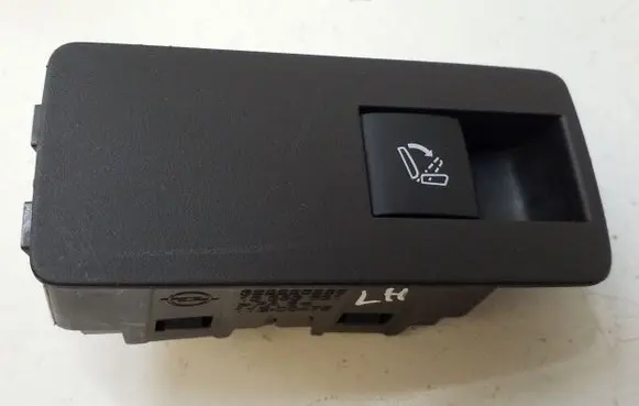 Opel Insignia B Seat control switch 13333631