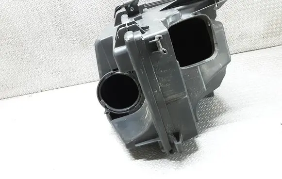 Volvo S60 Air filter box 8626061