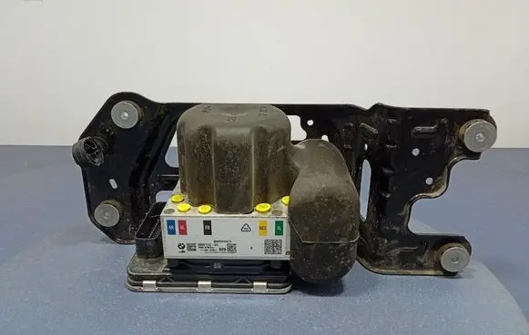 BMW X5 E53 Air conditioning (A/C) compressor (pump) 6897112