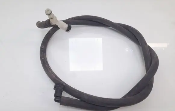 Volkswagen Touran I Headlight washer hose/pipe N67063