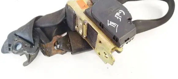 Volkswagen Golf III Front seatbelt 1H4857705B