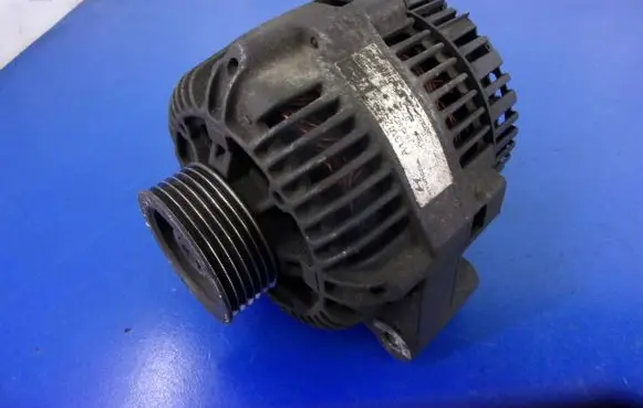 Hyundai Elantra Generator/alternator 37300-29000