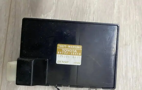 Toyota Avensis T250 Alarm control unit/module 8973220010 1882008421