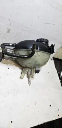 Mercedes-Benz C W204 Coolant expansion tank/reservoir A2045000549