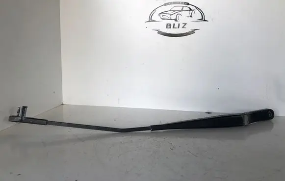Skoda Octavia Mk2 (1Z) Front wiper blade arm 1Z1955410