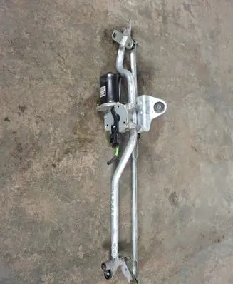 Volkswagen Transporter - Caravelle T5 Front wiper linkage and motor 7E1955113B 443122351017 140627PRS2B1118