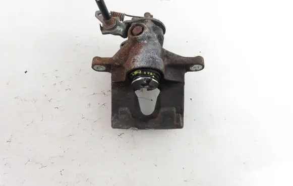 Ford Mondeo Mk III Rear brake caliper