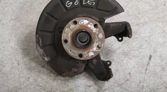 Volkswagen Golf VI Front wheel hub
