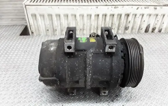 Volvo V70 Air conditioning (A/C) compressor (pump) 9166103