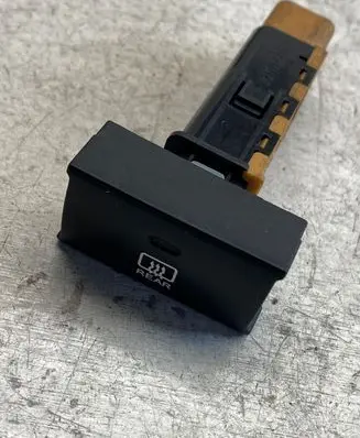 Hyundai Santa Fe Windscreen/window heater switch 202002962