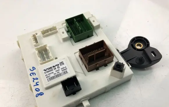 Volvo S90, V90 Fuse box set 31394392AB