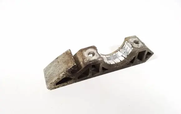 Audi Q7 4L Sway bar bush bracket, front 7L0411063B