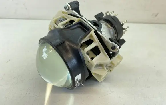Volkswagen PASSAT B6 Headlight part 89380605