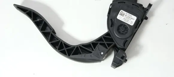 Audi A4 S4 B8 8K Accelerator throttle pedal 8K1723523