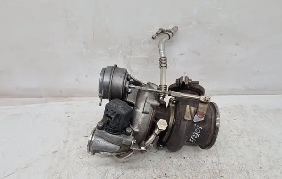 BMW 6 F12 F13 Turbo 757698504 79364701 7576985