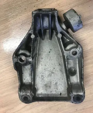 BMW X1 F48 F49 Engine mounting bracket 6777623