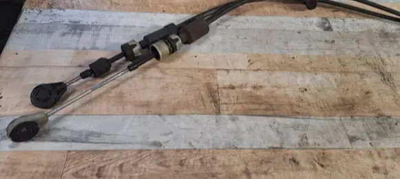 Gear shift cable linkage