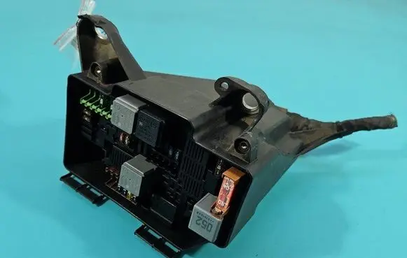 Fuse box set