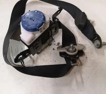 Mazda 6 Front seatbelt 1052233
