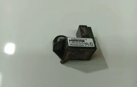 Peugeot 206 Airbag deployment crash/impact sensor C2233707713