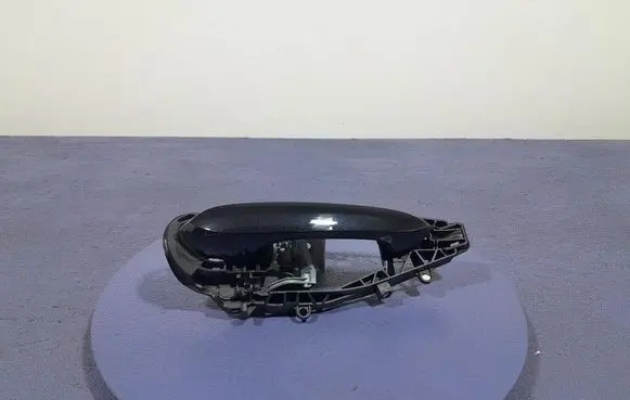 BMW X3 E83 Front door exterior handle 9881774