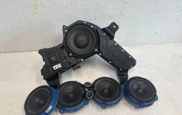 Hyundai Kona I Subwoofer speaker 96380J9000