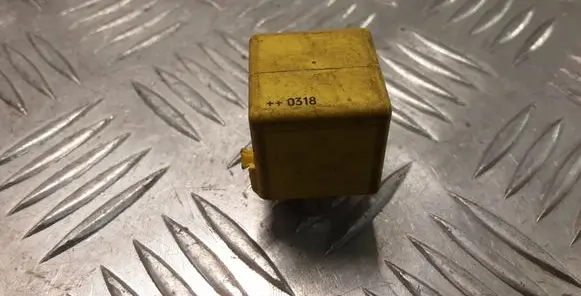 Mercedes-Benz E W210 Other relay A0025421419