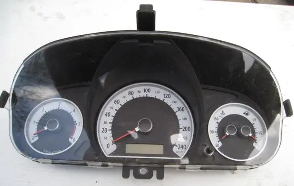 KIA Ceed Speedometer (instrument cluster) 940031H090