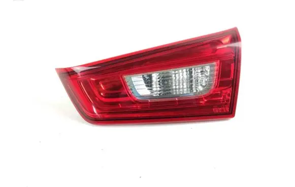 Tailgate rear/tail lights