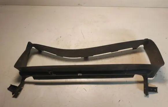 Volvo V50 Intercooler air guide/duct channel 3984