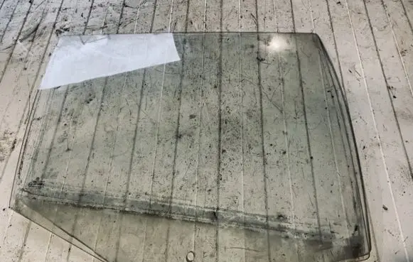 Volkswagen Polo III 6N 6N2 6NF Rear door window glass