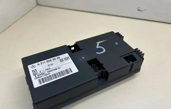 Mercedes-Benz E W211 Seat control module A2118203626 7896A4170543 00007896A4