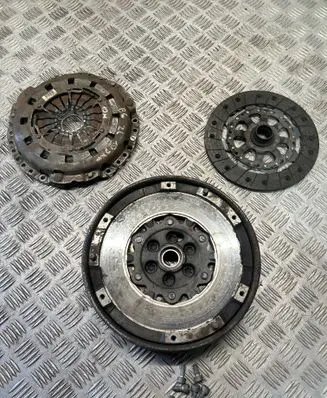 BMW 3 E90 E91 Clutch set kit 7594444 7594442