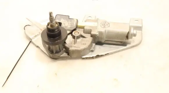 Opel Agila B Rear window wiper motor 881