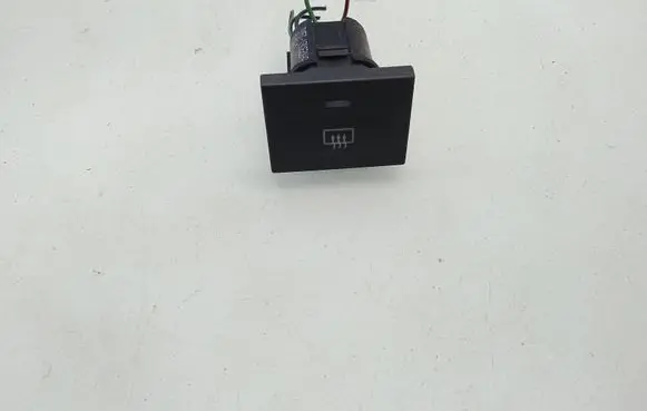 Ford Focus Windscreen/window heater switch 3M5T180621AC