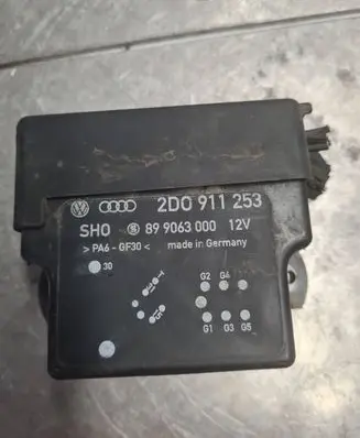 Volkswagen II LT ABS relay 2D0911253 899063000