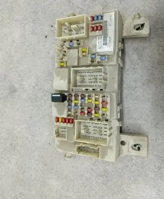Ford Focus Fuse box set 7M5T-14A073-CC