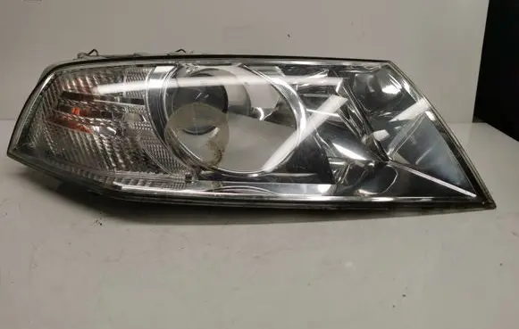 Skoda Octavia Mk2 (1Z) Headlight/headlamp