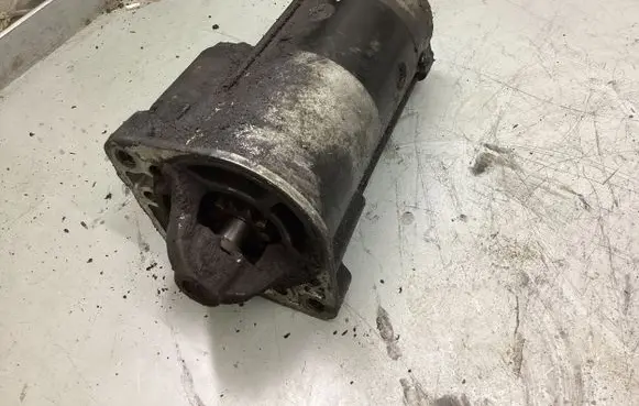 Chrysler Grand Voyager IV Starter motor M002T88471 04727313AA