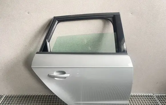 Rear door