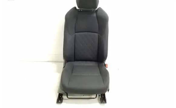 Toyota Corolla Cross Front passenger seat 