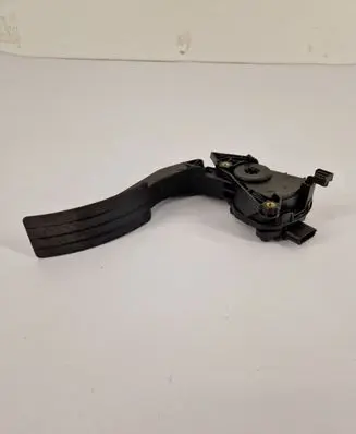 Renault Captur Accelerator throttle pedal 180029347R