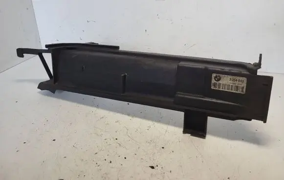 BMW 5 E39 Radiator mount bracket 2354043