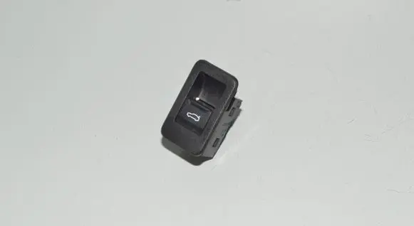 BMW iX Tailgate/boot open switch button 5A2BCB6 61315A2BCB6
