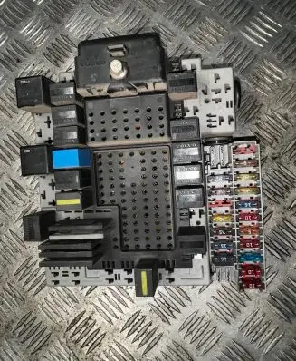 Volvo XC90 Fuse box set 9401802 187604145 0857364