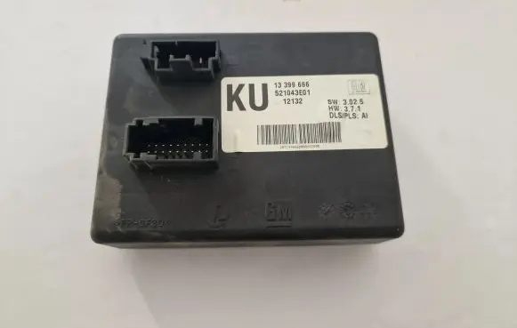 Opel Insignia A Comfort/convenience module 13399666