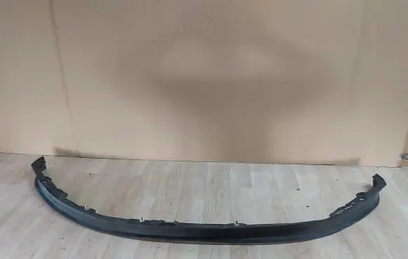 Toyota Verso-S Front bumper lip 