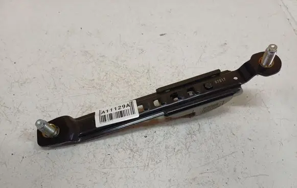 Opel Antara Seat belt adjustment rail 