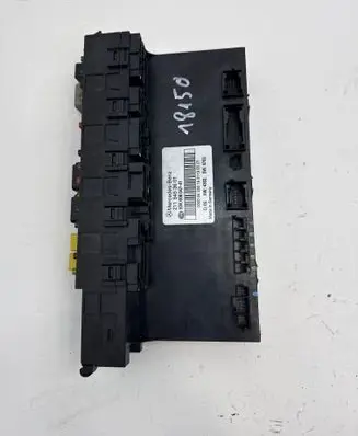 Mercedes-Benz E W211 Fuse module 2115453601 5DK00804741