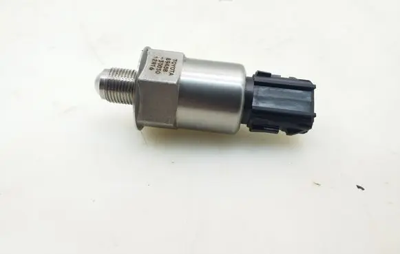 Fuel pressure sensor